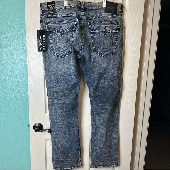 True Religion Ricky Relaxed Straight Jean - Picture 3 of 5
